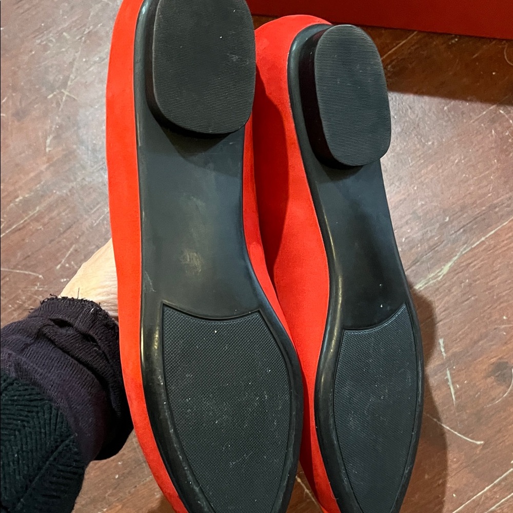 Vaneli Red Scalloped Flats - Picture 8 of 13